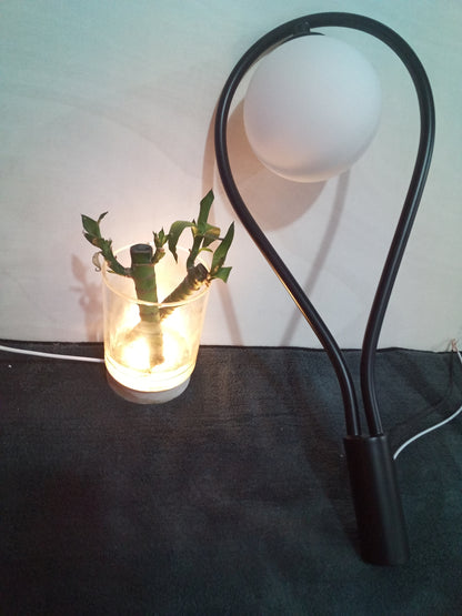 Nordisk væglampe i glas